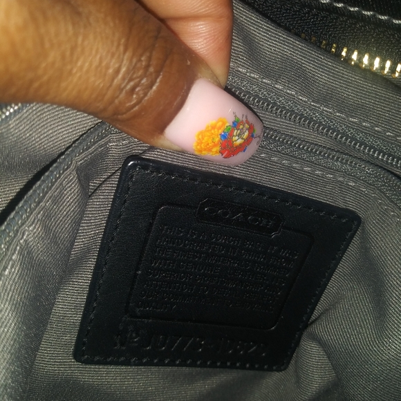 (SOLD)*AUTHENTIC* Coach Shoulder Bag - Picture 7 of 8